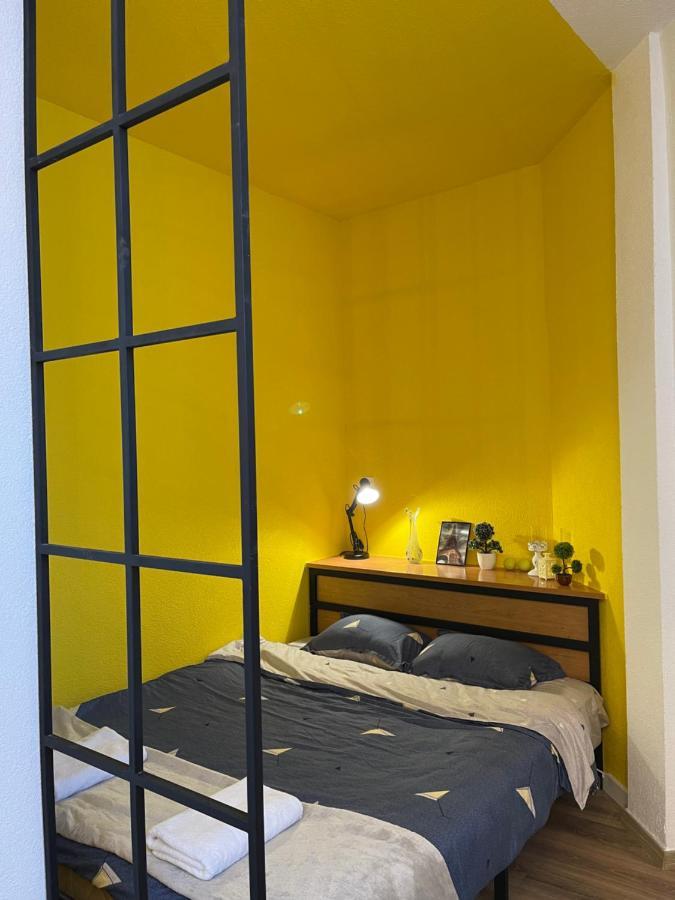 Ora-Prn, Studio Apartment In The City Centre Prishtinë Ngoại thất bức ảnh